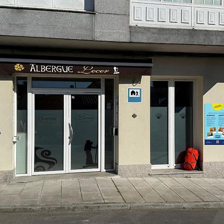 Albergue Lecer Sobrado Porta Luaran gambar