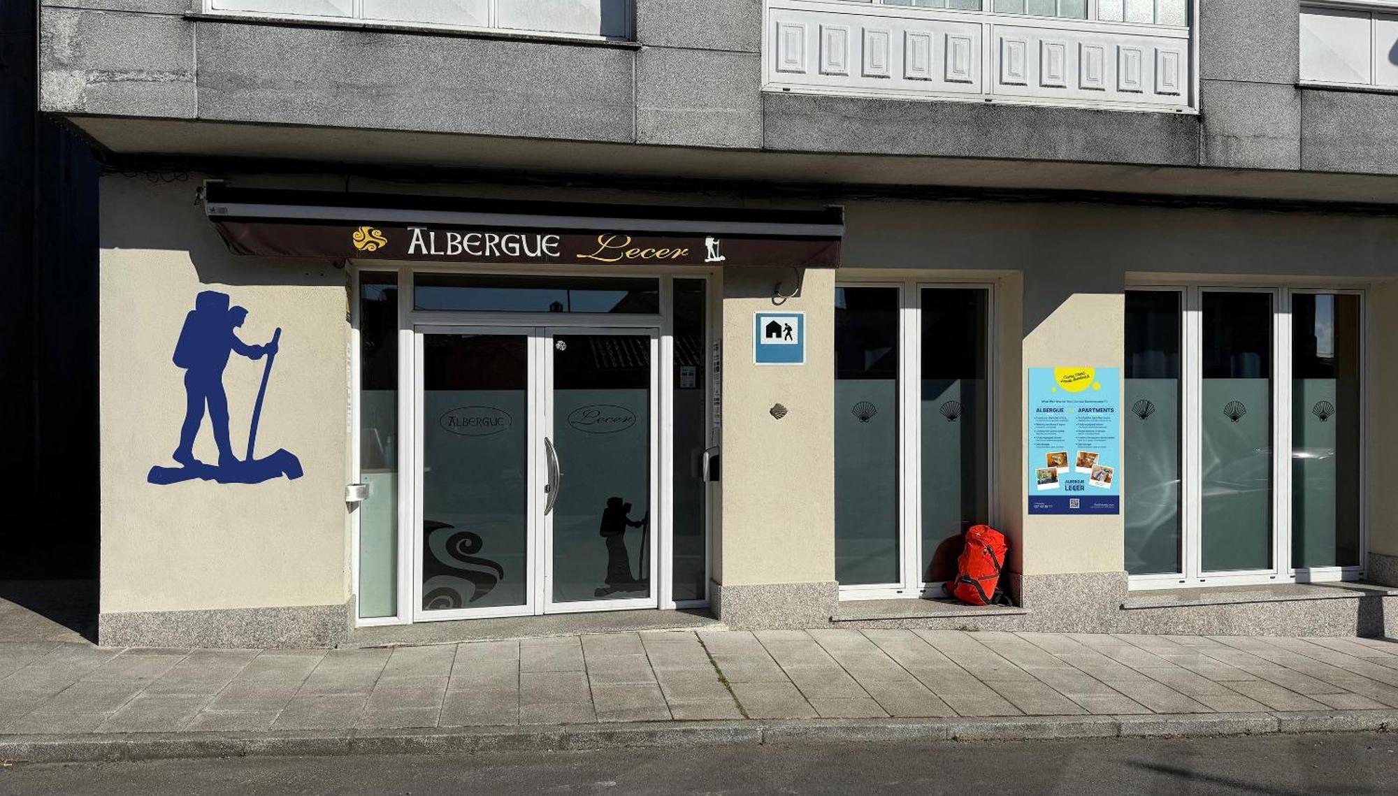 Albergue Lecer Sobrado Porta Luaran gambar