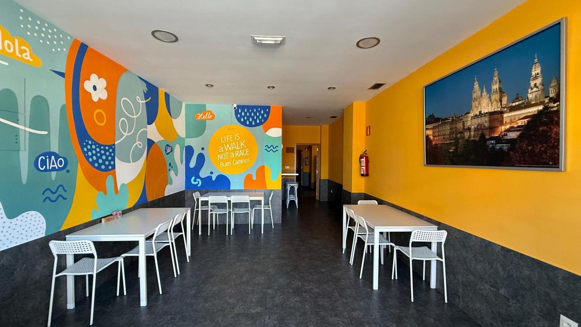 Albergue Lecer Sobrado Porta Luaran gambar